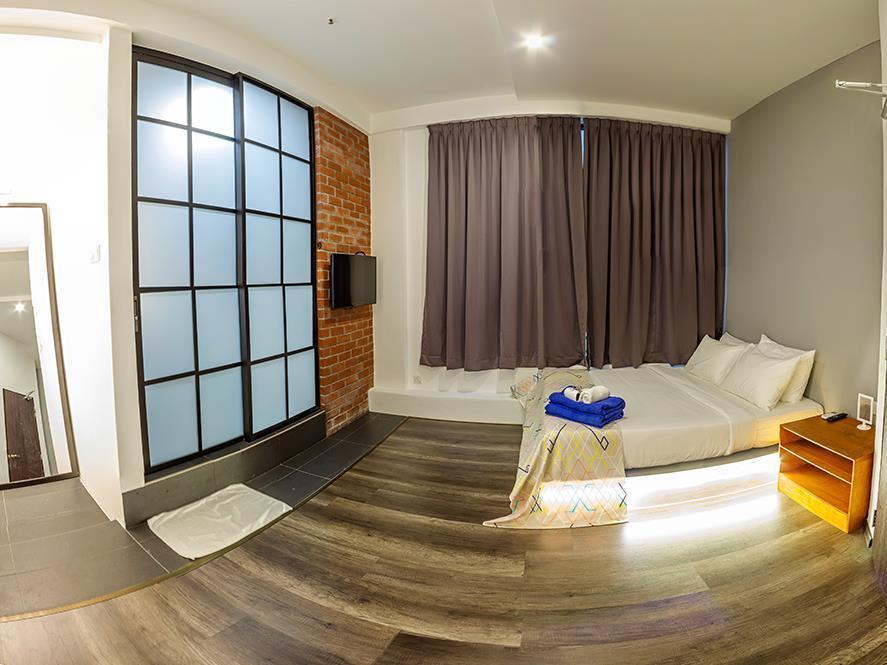 Roomies Suites Batu Feringgi Luaran gambar