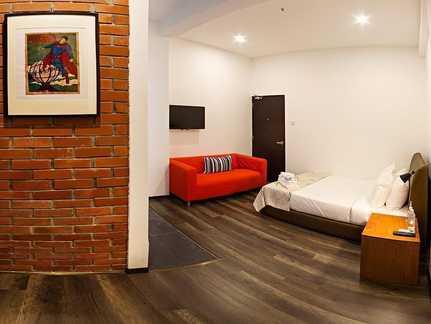 Roomies Suites Batu Feringgi Luaran gambar
